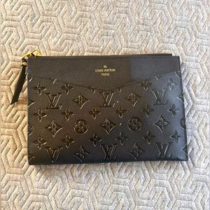 DESIGNER INSPIRED Clutch/Wristlet